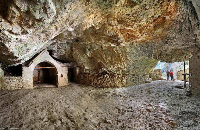 La grotta dei Frati